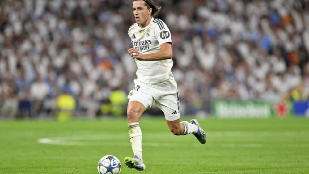 Álvaro Carreras durante el partido de Champions ante el Marsella Álvaro Carreras durante el partido de Champions ante el Marsella