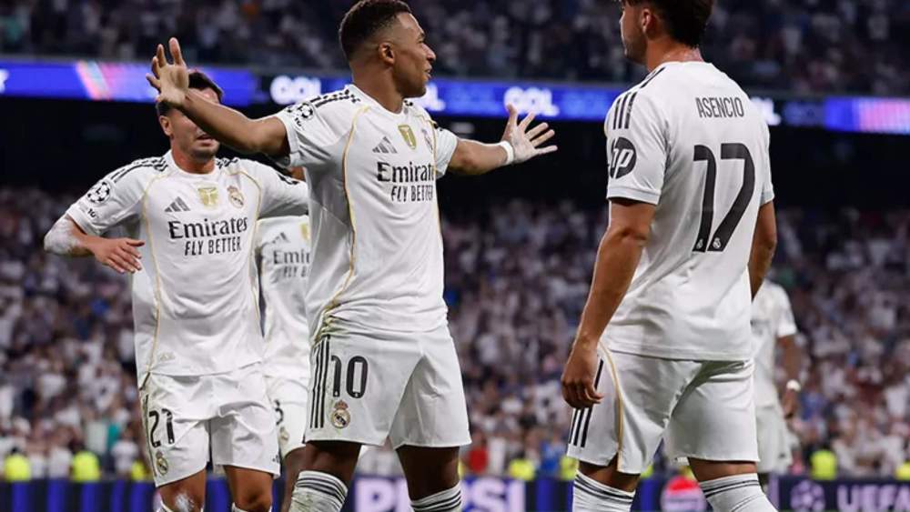 Kylian Mbappé, celebrando uno de sus goles ante el Marsella este martes en el estreno del equipo en la Champions ante el Marsella. Kylian Mbappé, celebrando uno de sus goles ante el Marsella este martes en el estreno del equipo en la Champions ante el Marsella.