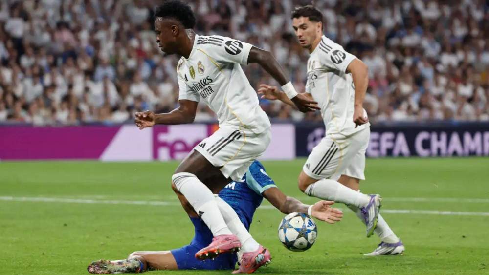 penalti mano vinicius marsella