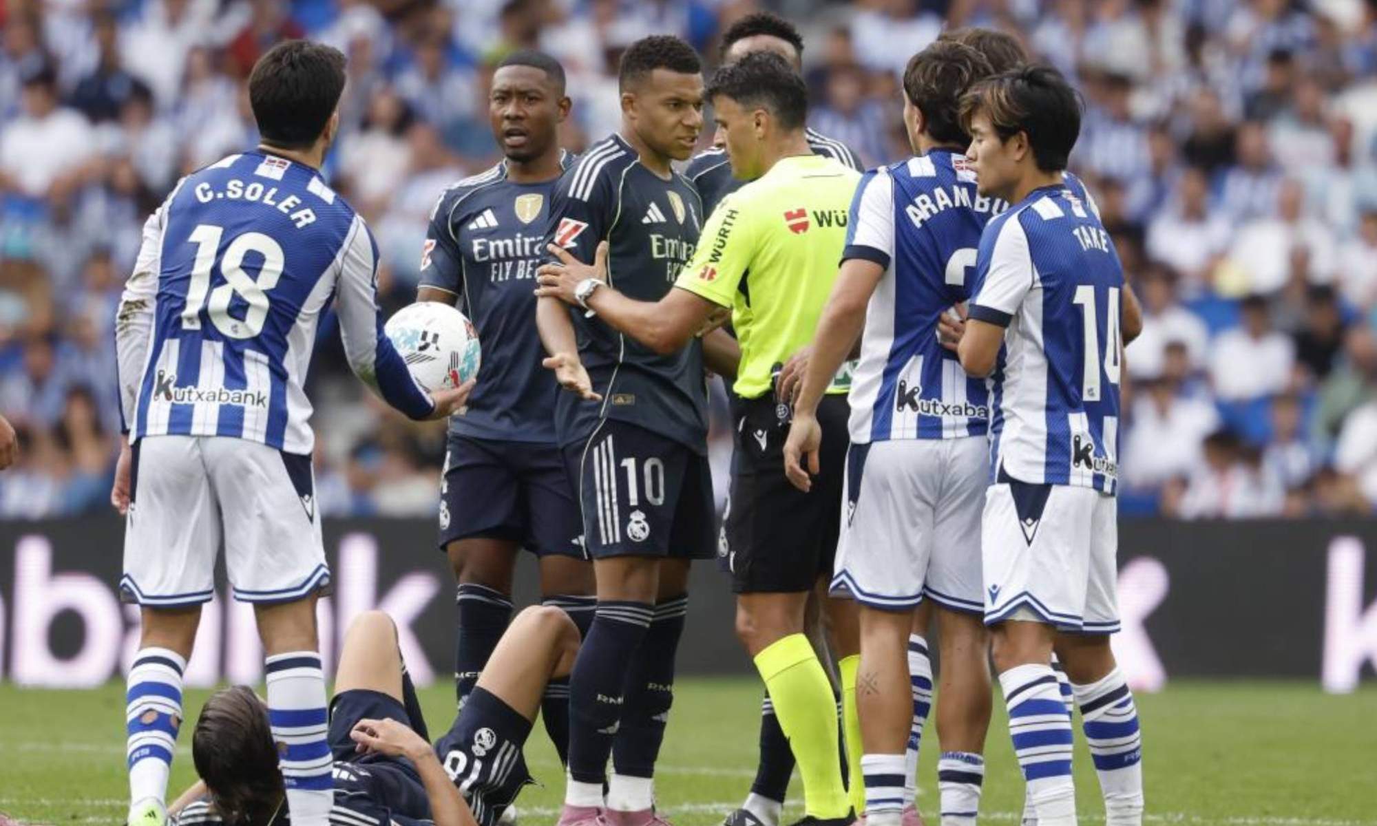 La Liga ha denunciado el partido del Real Madrid en Anoeta del pasado sábado, donde los blancos sufrieron otro nefasto arbitraje de Gil Manzano.