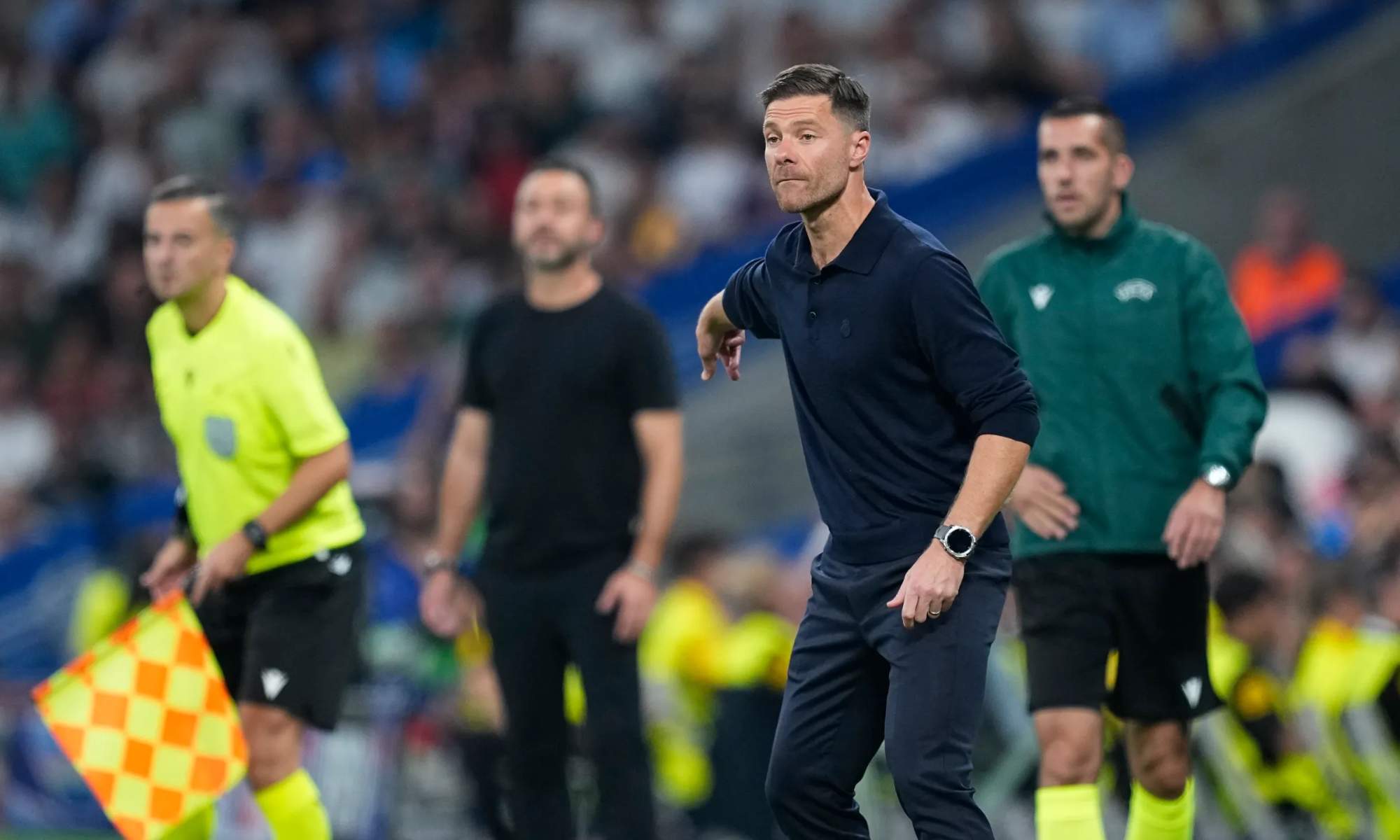 Xabi Alonso podría tener escondido un as bajo la manga y contar con un 'fichaje' para el lateral derecho. Xabi Alonso podría tener escondido un as bajo la manga y contar con un 'fichaje' para el lateral derecho.