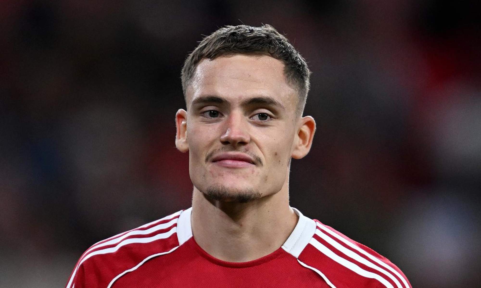 Florian Wirtz disputando un partido con el Liverpool. 