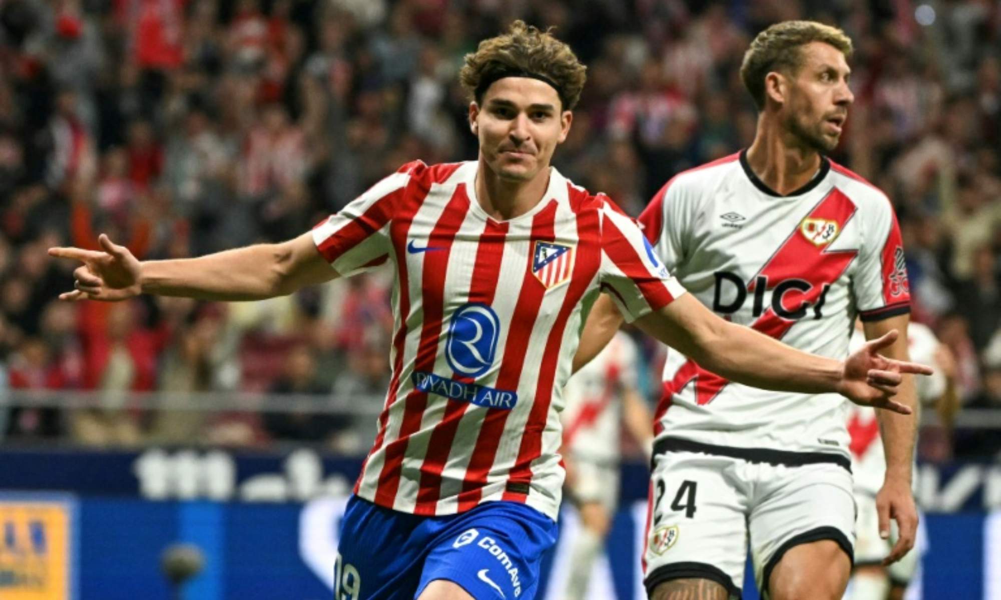 Julián Álvarez llega al derbi después de anotar un 'hat-trick' ante el Rayo Vallecano, pero no es suficiente para un ex jugador del Atlético de Madrid. Julián Álvarez llega al derbi después de anotar un 'hat-trick' ante el Rayo Vallecano, pero no es suficiente para un ex jugador del Atlético de Madrid.