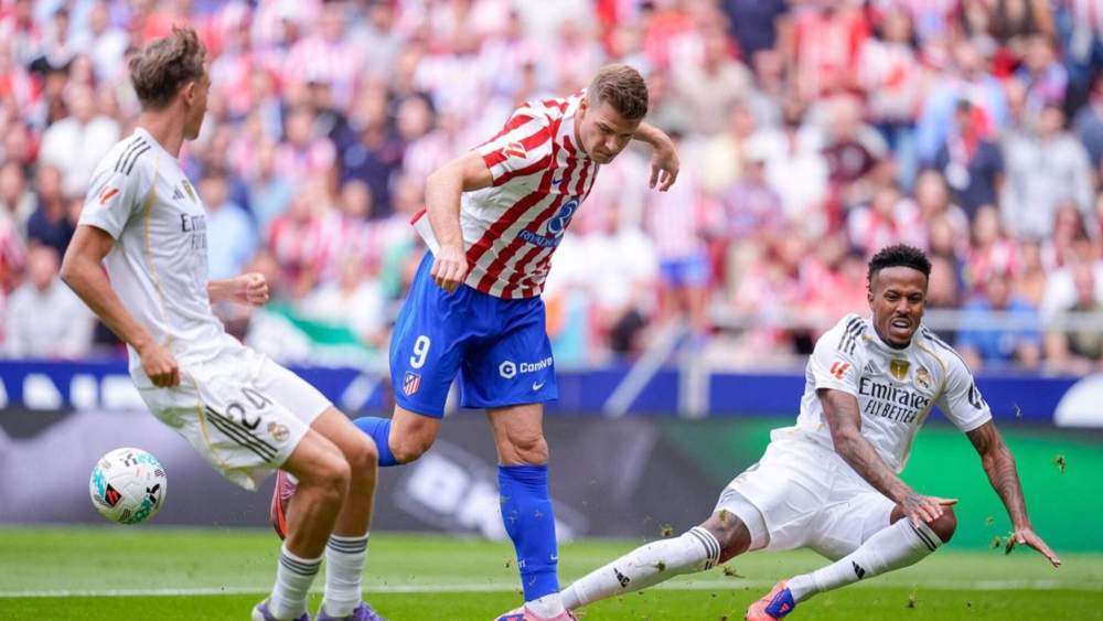 Éder Militao sufrió una dura entrada de Alexander Sorloth y será baja para el siguiente partido del Real Madrid. Éder Militao sufrió una dura entrada de Alexander Sorloth y será baja para el siguiente partido del Real Madrid.