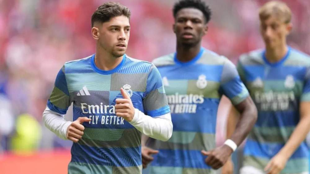 Fede Valverde, en un calentamiento reciente con el Real Madrid.