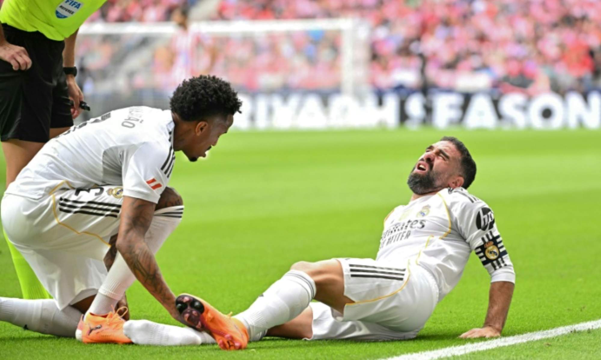 Dani Carvajal sufrió una lesión en su pierna derecha durante el derbi contra el Atlético en el Metropolitano.