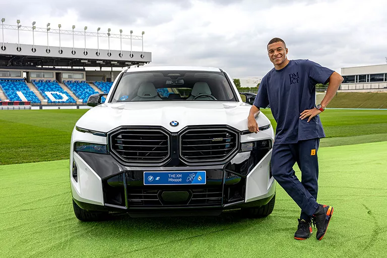 Mbappé y su BMW