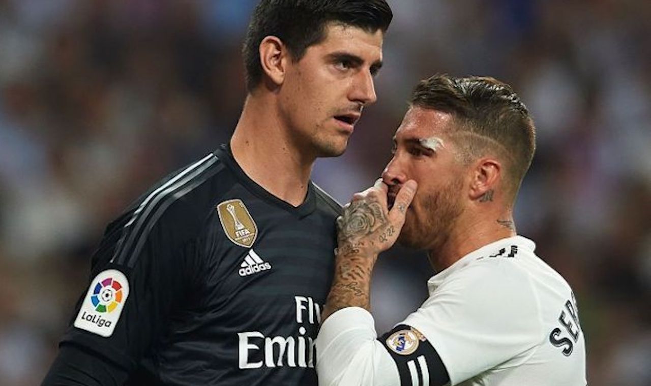 Thibaut Courtois y Sergio Ramos