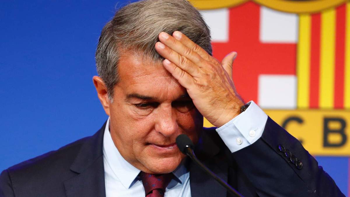 Joan Laporta arrastra al Barça a la deriva con una desastrosa gestión económica. Joan Laporta arrastra al Barça a la deriva con una desastrosa gestión económica.