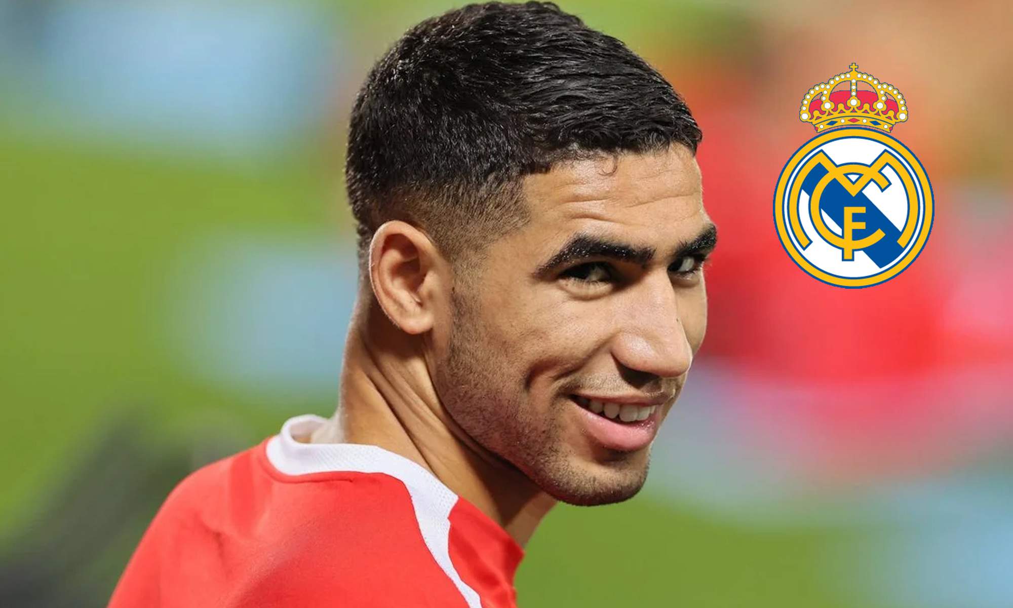 Achraf Hakimi y el escudo del Real Madrid. Achraf Hakimi y el escudo del Real Madrid.