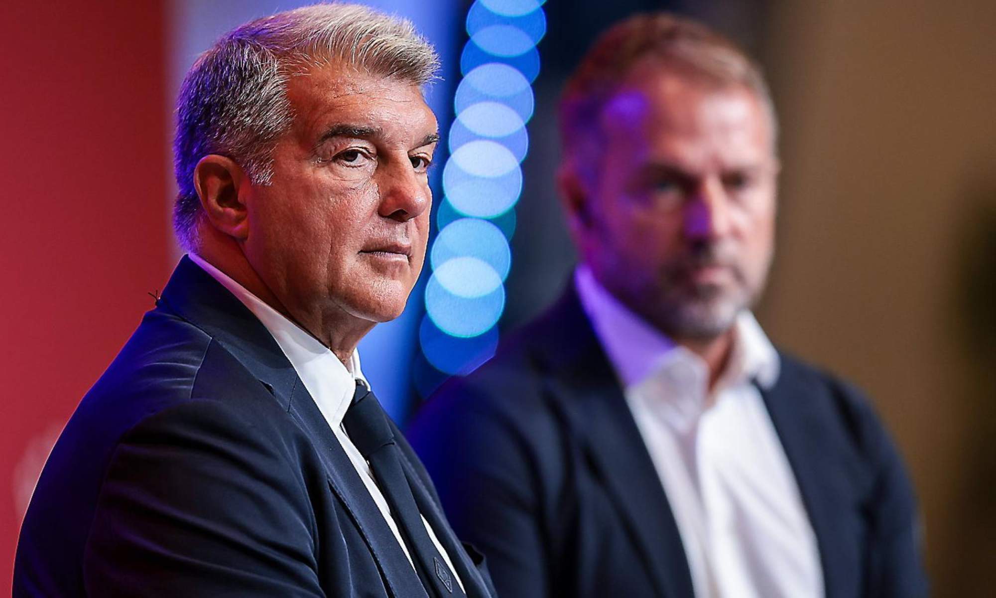 Joan Laporta podría haberse inmiscuido en las labores técnicas de Hansi Flick en el Barça.