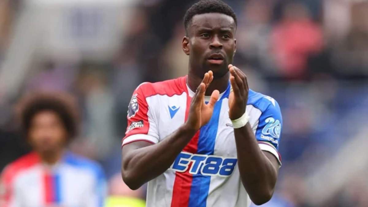 Marc Guéhi, del Crystal Palace, interesa al Real Madrid para reforzar su defensa.