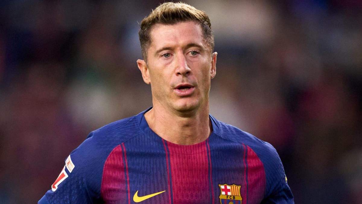 Robert Lewandowski jugando un partido con el Fútbol Club Barcelona. Robert Lewandowski jugando un partido con el Fútbol Club Barcelona.