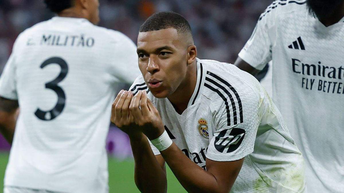 Mbappé celebrando un gol con el Real Madrid Mbappé celebrando un gol con el Real Madrid