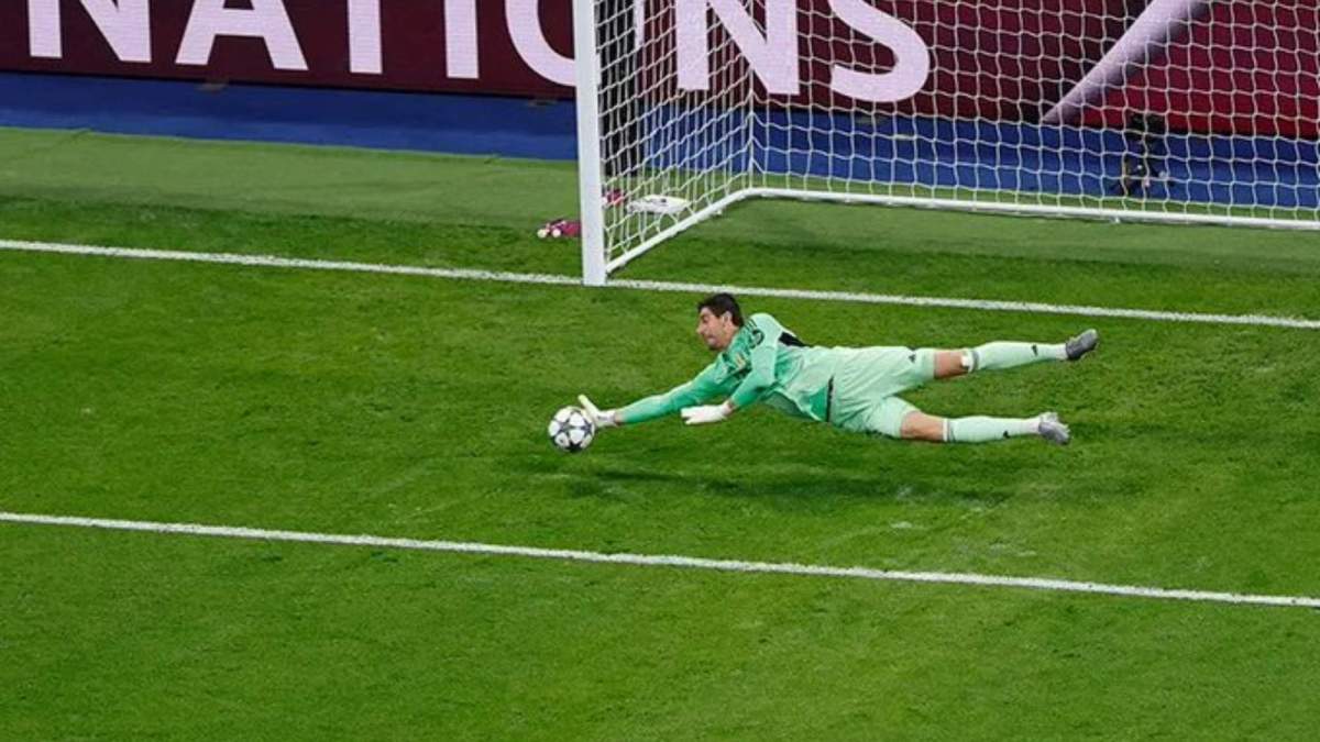 Impresionante parada de Courtois contra la Juventus Impresionante parada de Courtois contra la Juventus