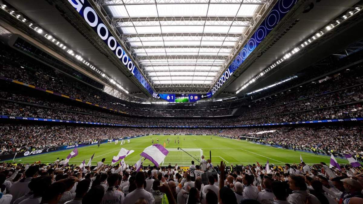 El Bernabéu durante el Clásico El Bernabéu durante el Clásico