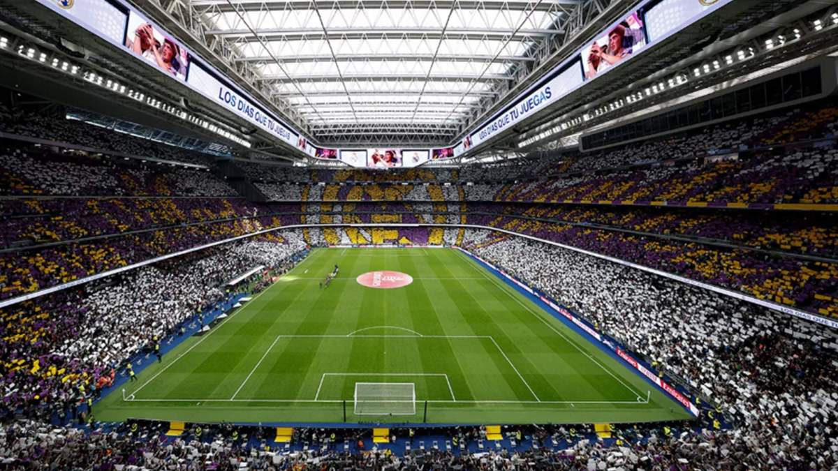 El ambiente del Santiago Bernabéu en el Clásico. El ambiente del Santiago Bernabéu en el Clásico.
