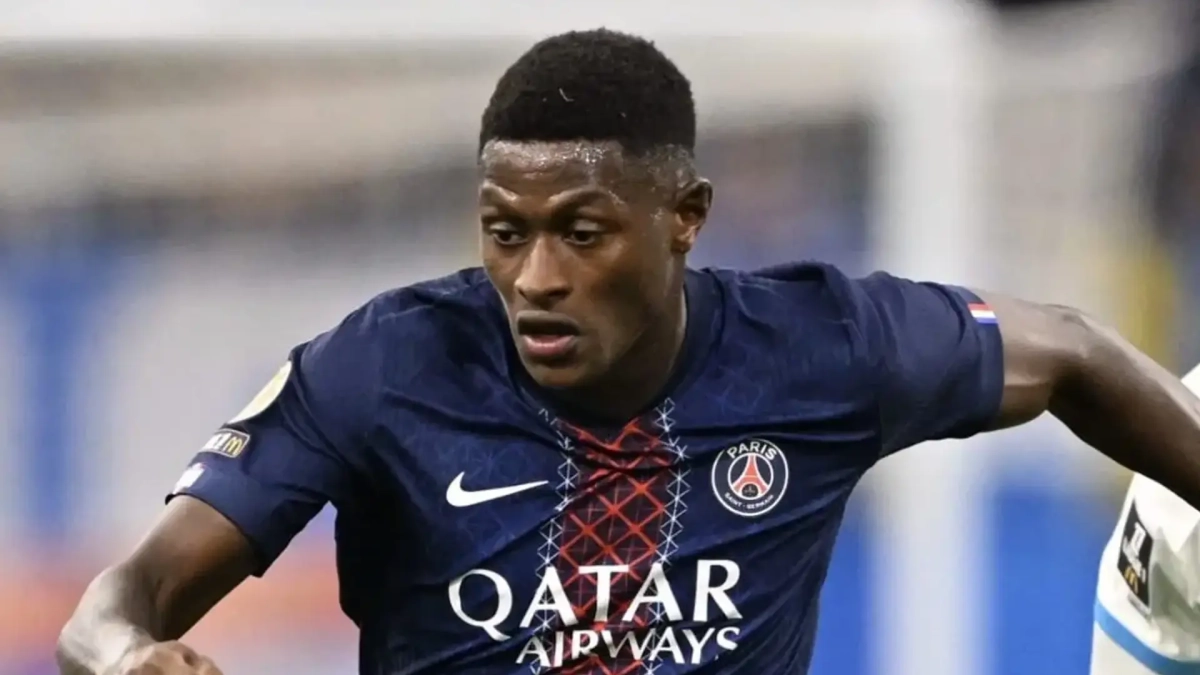 Nuno Mendes con el PSG Nuno Mendes con el PSG