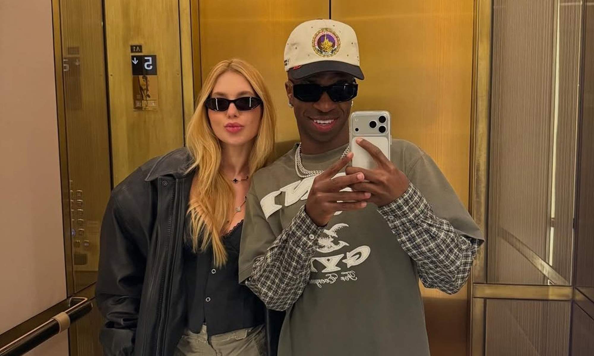 Vinícius Júnior y su novia, Virginia. 