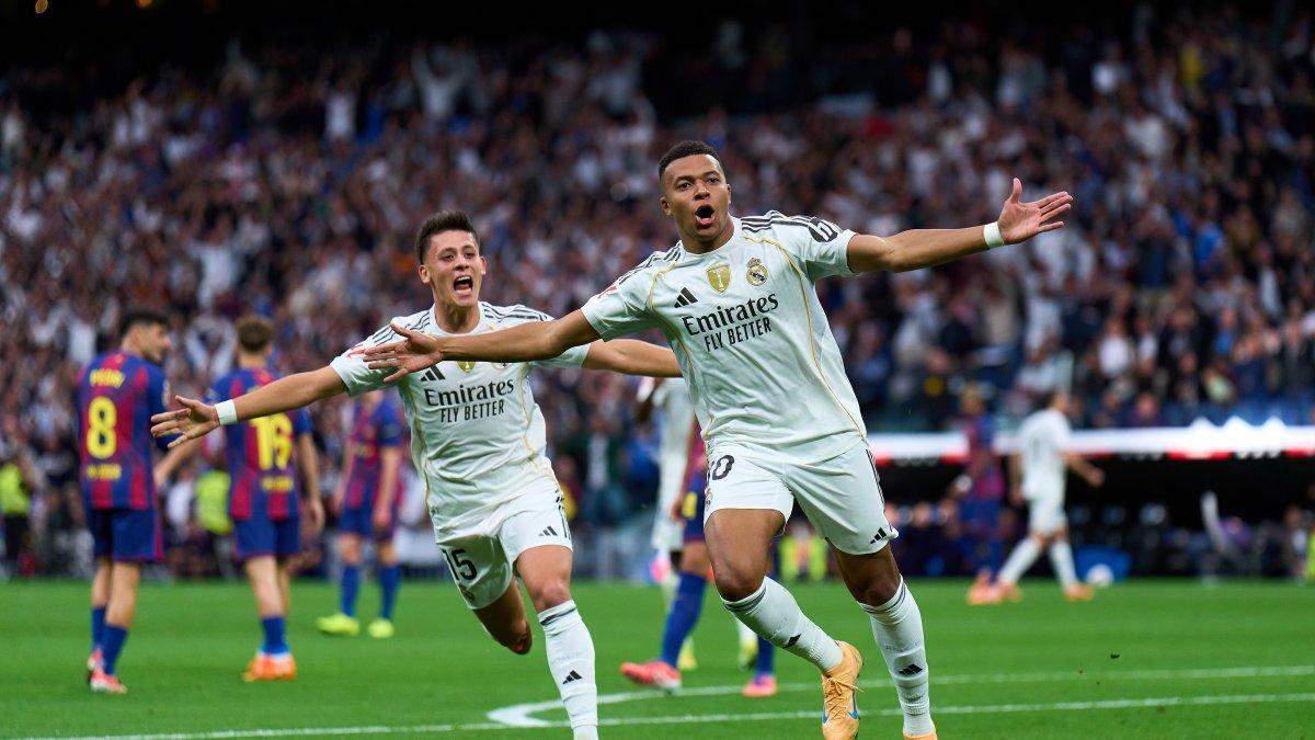 Kylian Mbappé celebrando su gol contra el Barcelona. Kylian Mbappé celebrando su gol contra el Barcelona.