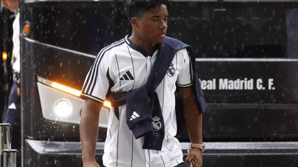 Endrick llegando a un partido Endrick llegando a un partido