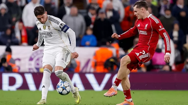 Fede Valverde frente al Liverpool Fede Valverde frente al Liverpool