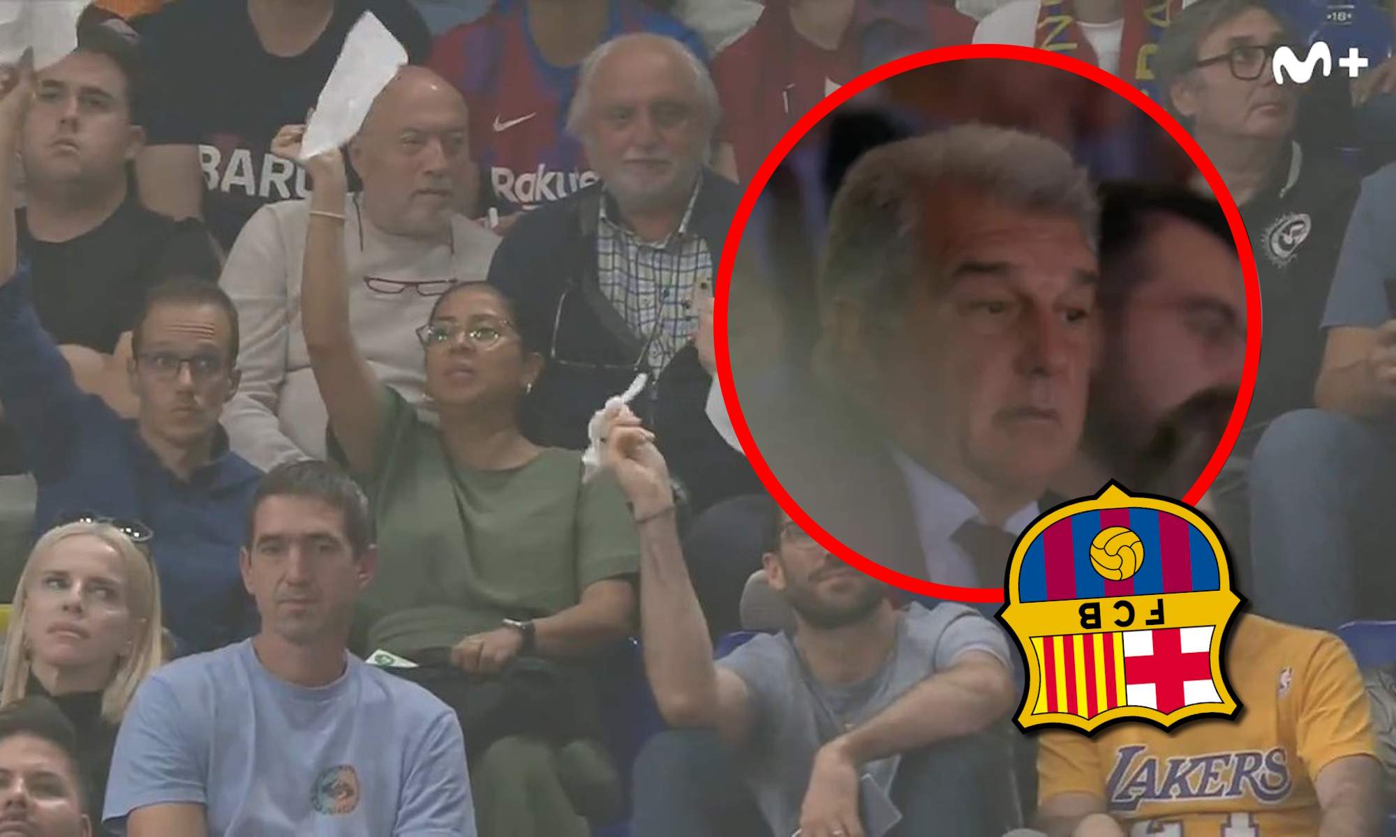 Laporta en el paclo, la pañolada y escudo del Barça al revés Laporta en el paclo, la pañolada y escudo del Barça al revés
