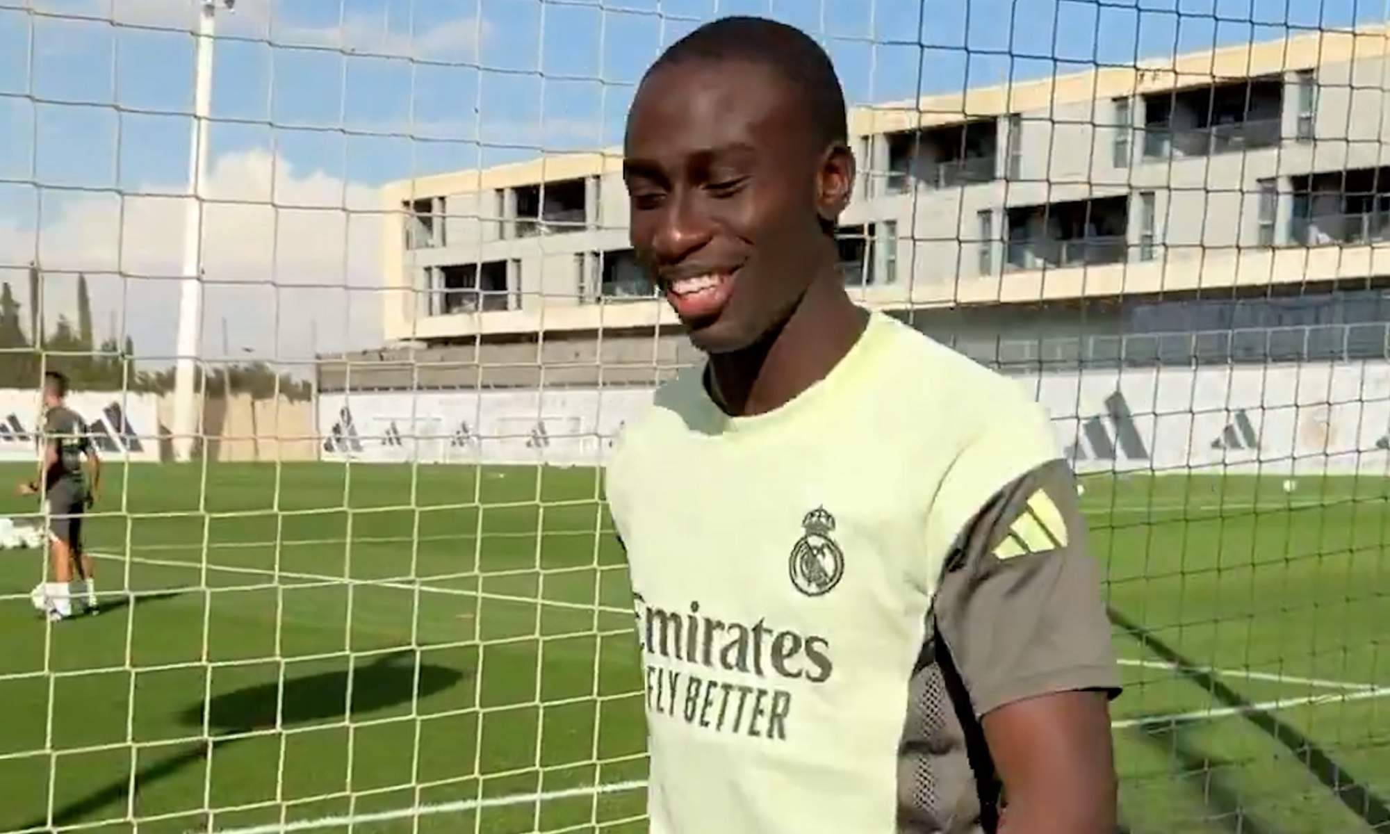 Mendy en un entrenamiento