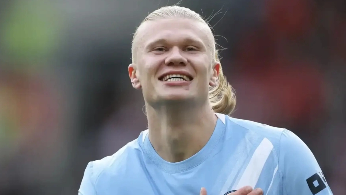 Erling Haaland celebrando un gol contra el Manchester City.