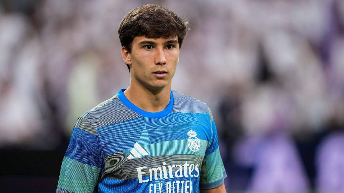 Gonzalo García calentando con el Real Madrid. Gonzalo García calentando con el Real Madrid.