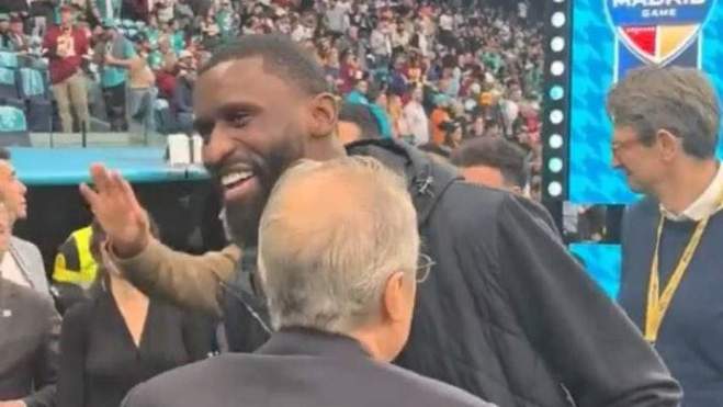 Florentino y Rüdiger en el partido de la NFL en el Bernabéu Florentino y Rüdiger en el partido de la NFL en el Bernabéu