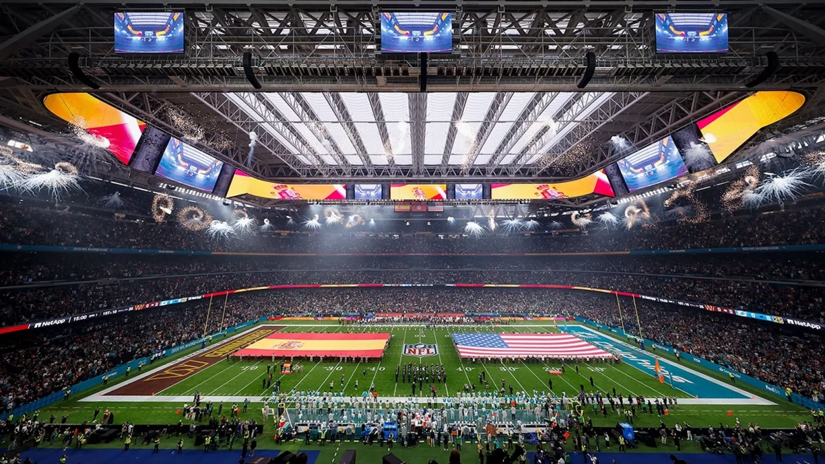 Bernabéu con la NFL Bernabéu con la NFL