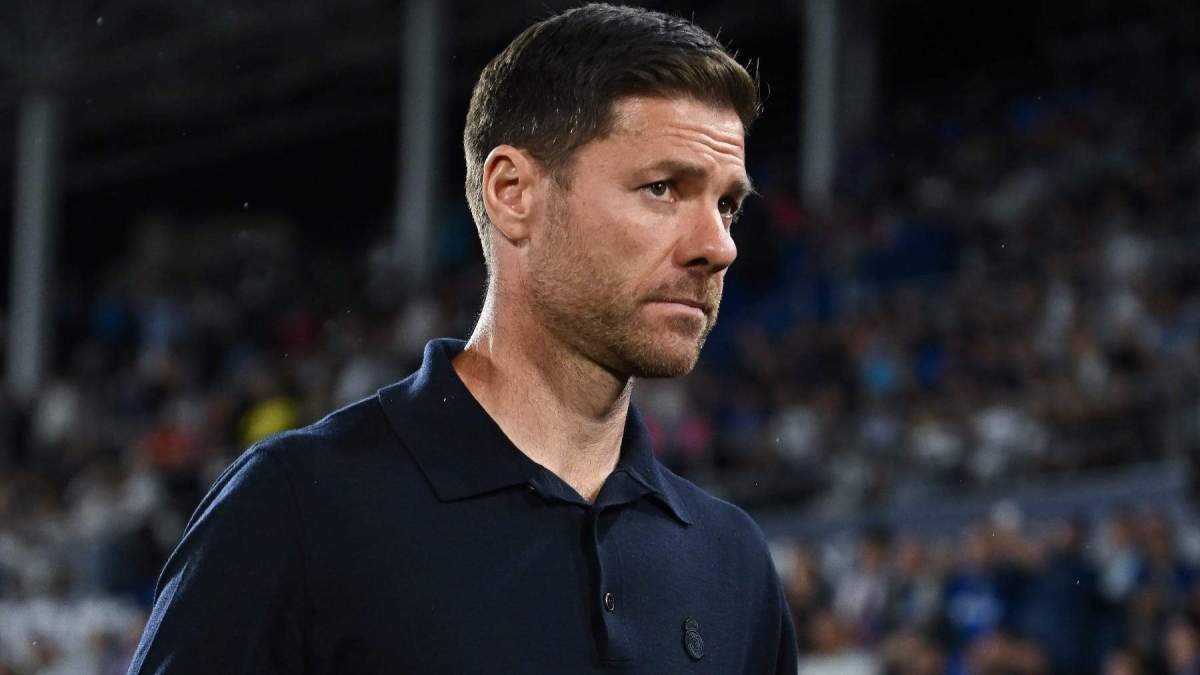Xabi Alonso serio Xabi Alonso serio