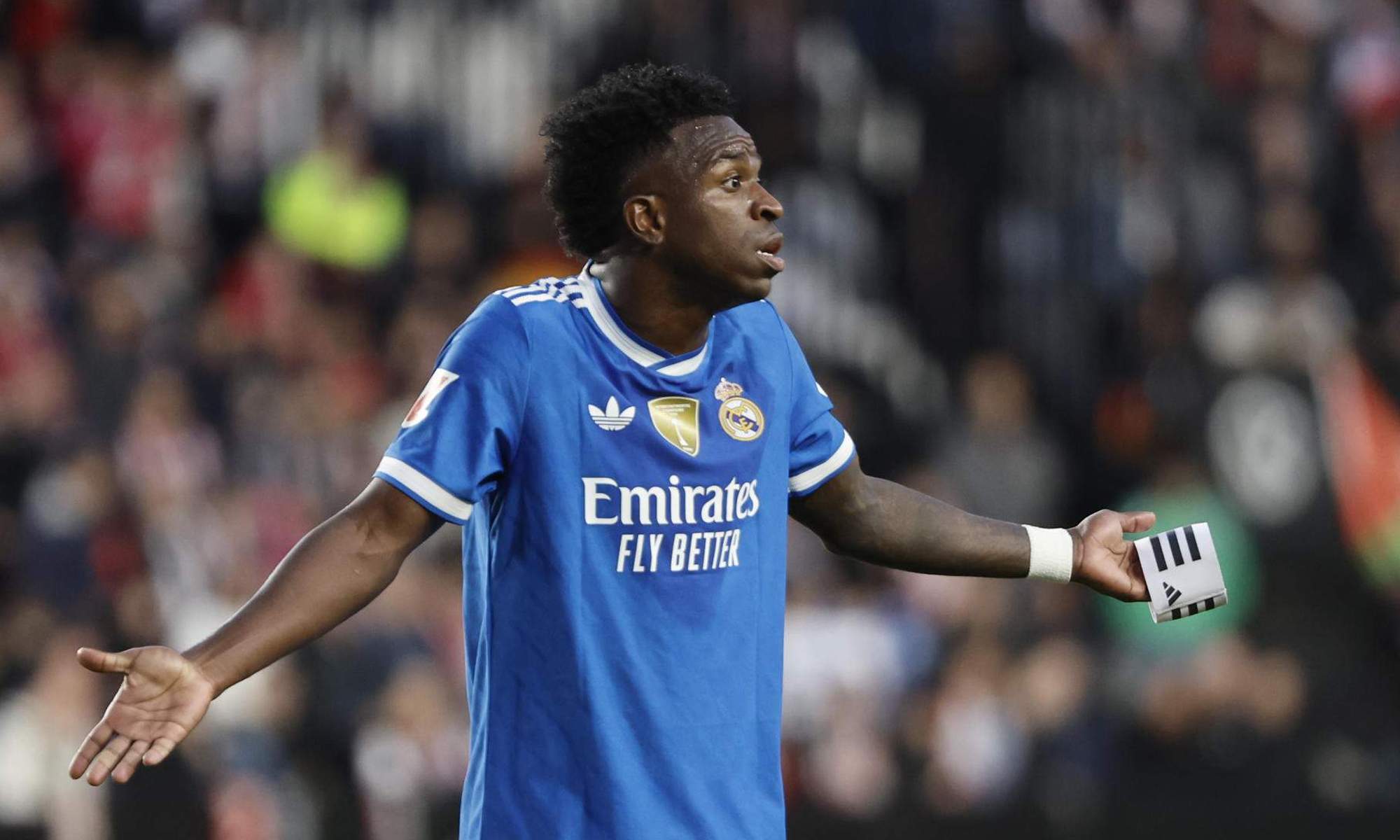 Vinícius Júnior jugando un partido con el Real Madrid. 