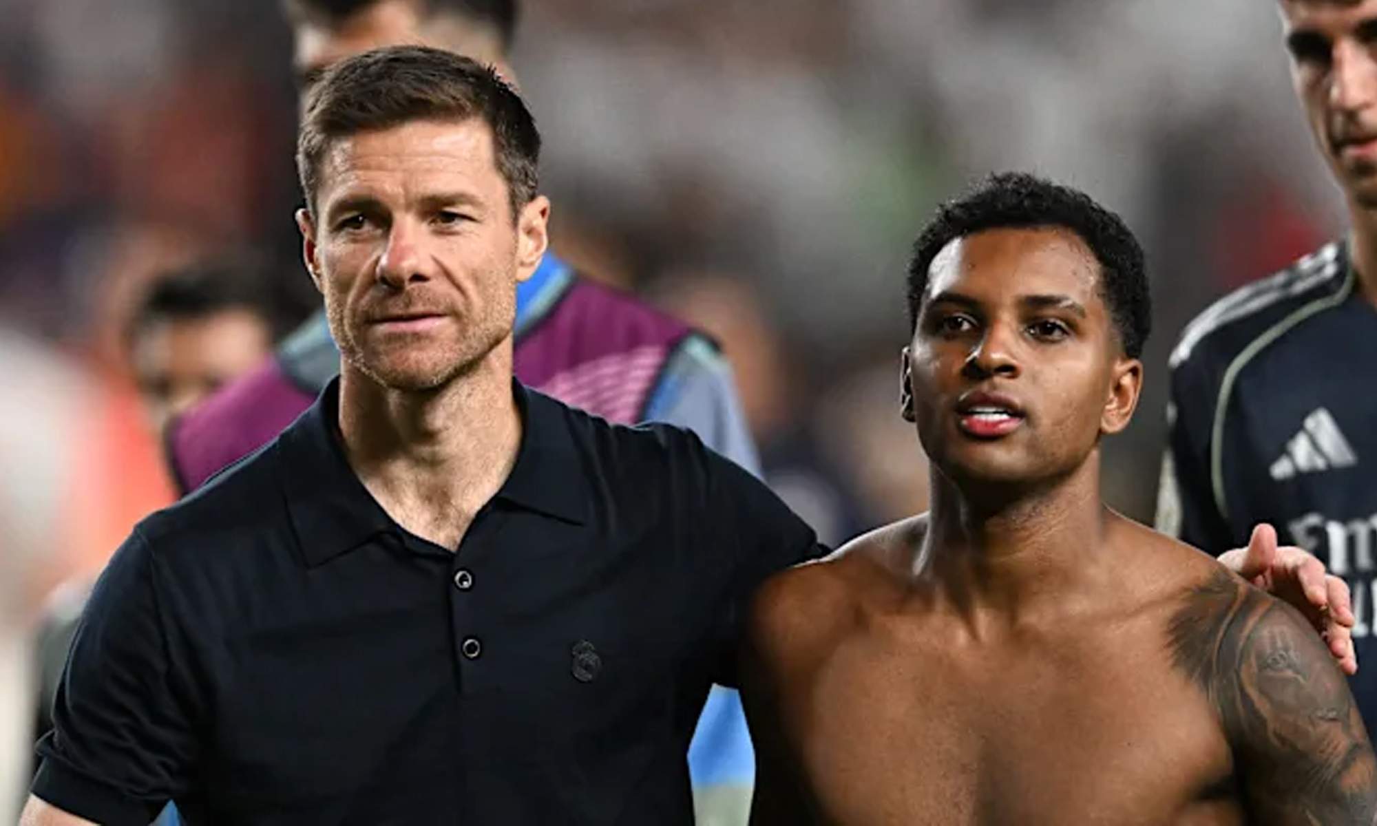 Xabi Alonso y Rodrygo Goes en un partido del Real Madrid. 