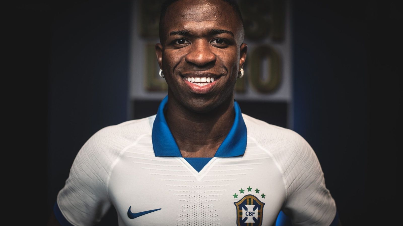 Vinicius Junior con la camiseta de la Selección de Brasil