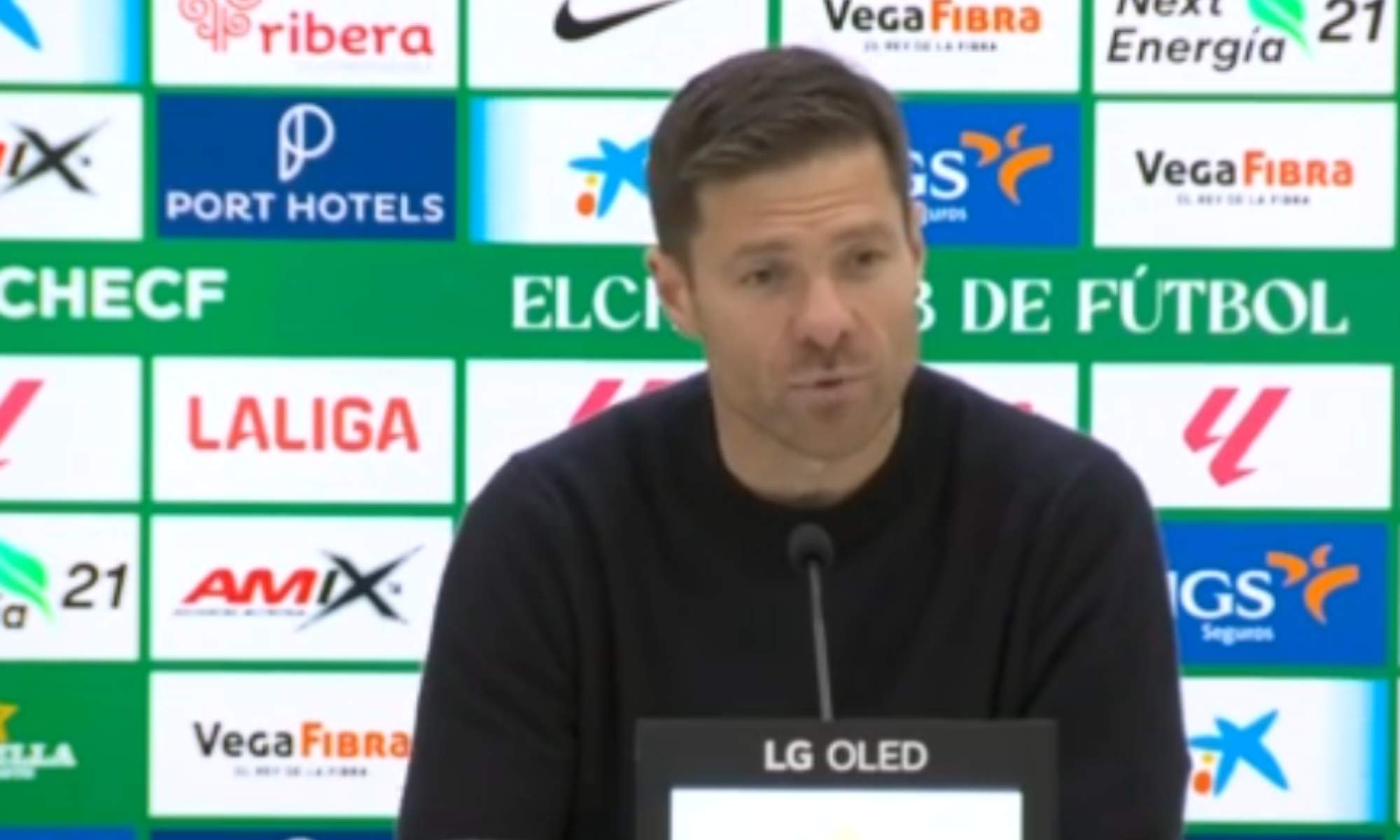 Xabi Alonso reacciona tras el empate del Real Madrid frente al Elche