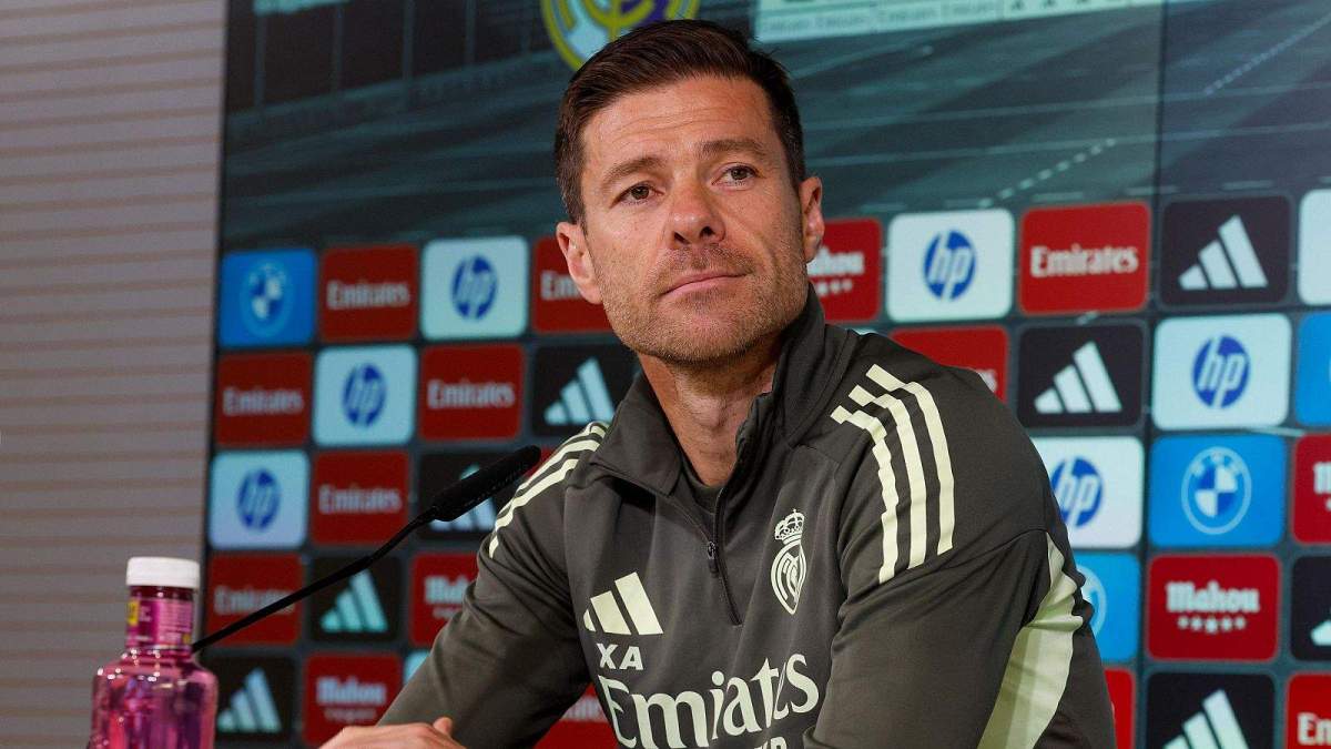 Xabi Alonso en rueda de prensa con el Real Madrid. Xabi Alonso en rueda de prensa con el Real Madrid.