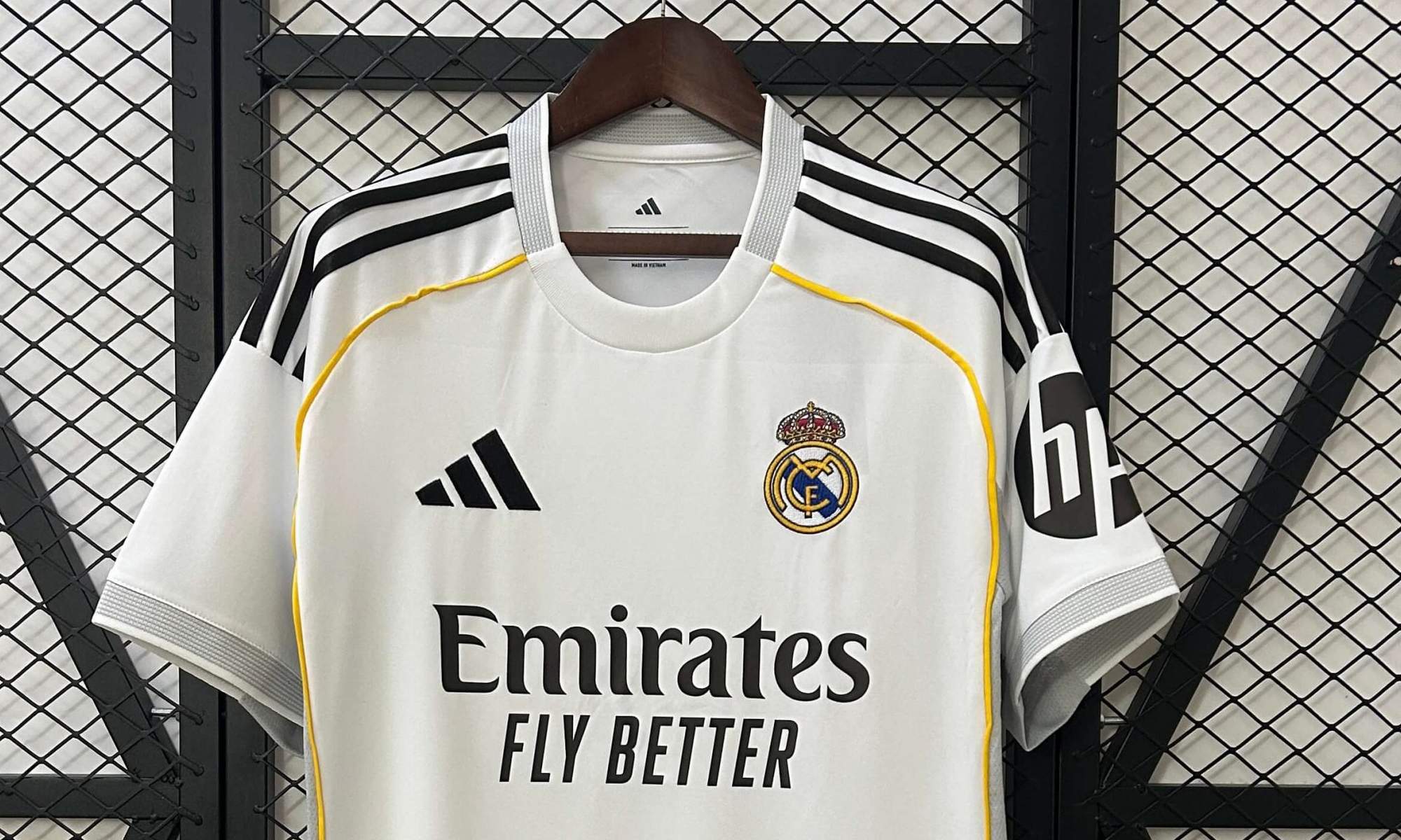 Camiseta del Real Madrid de la temporada 2025/2026.