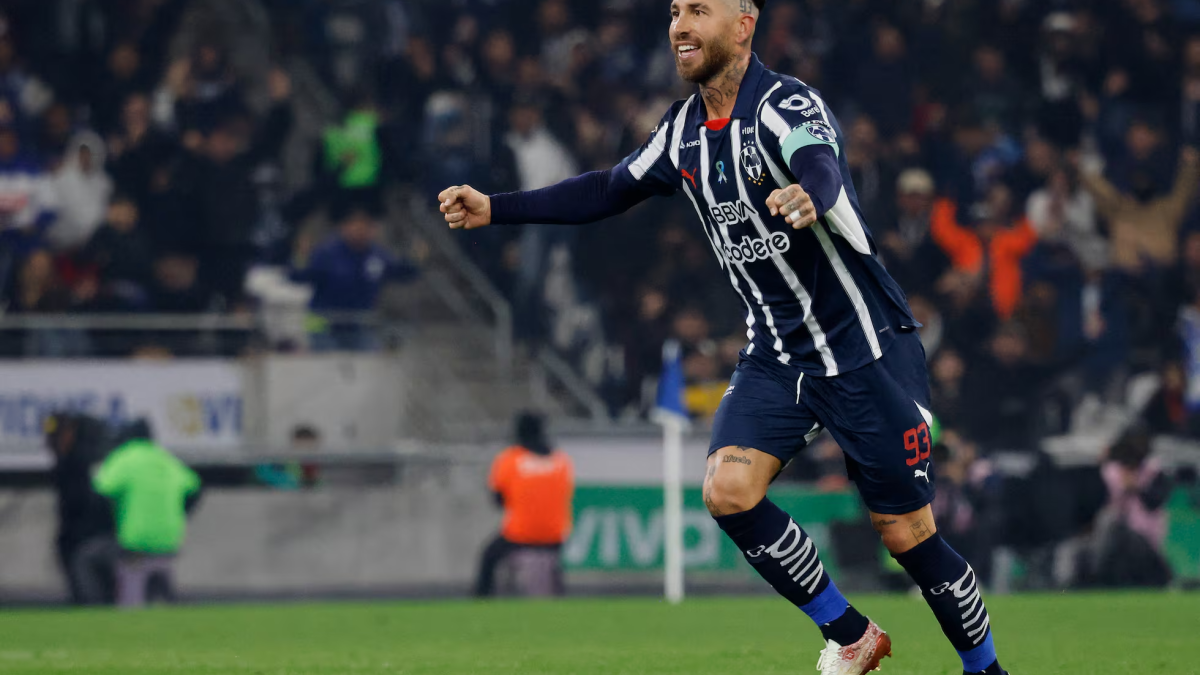Sergio Ramos disputando un partido con Rayados. Sergio Ramos disputando un partido con Rayados.