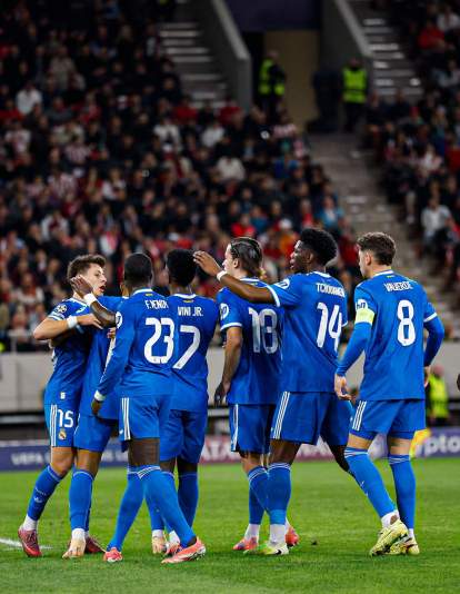 Jugadores del Real Madrid celebrando un gol. 
