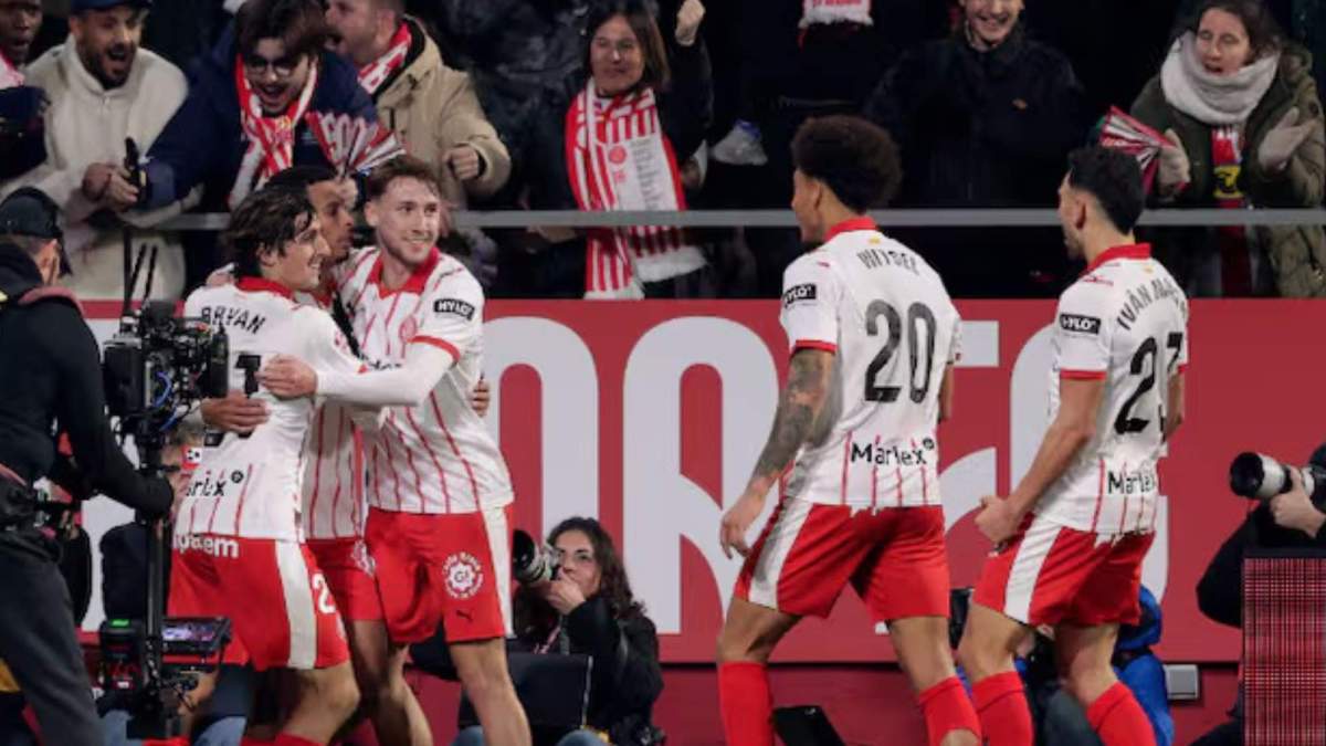 Jugadores del Girona celebrando el gol de esta noche