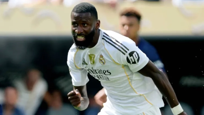 Antonio Rüdiger jugando un partido con el Real Madrid en el Mundial de Clubes. 