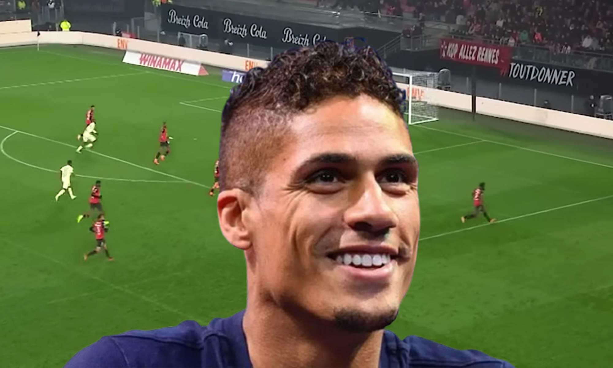 Raphael Varane y una captura de un partido del Stade Rennais. 