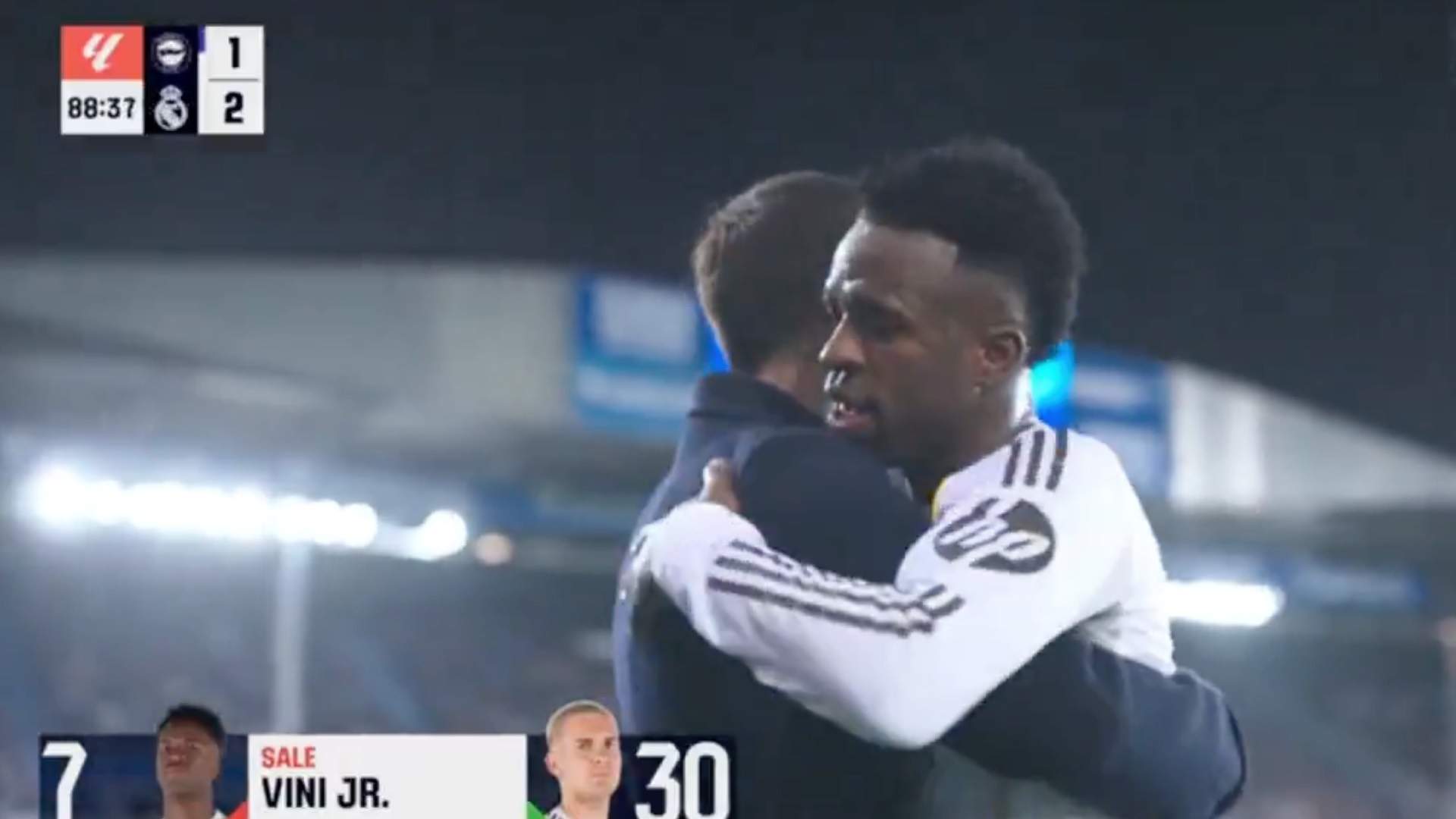 Vinicius, cazado por la TV, desvela por qué no le pitó penalti el colegiado