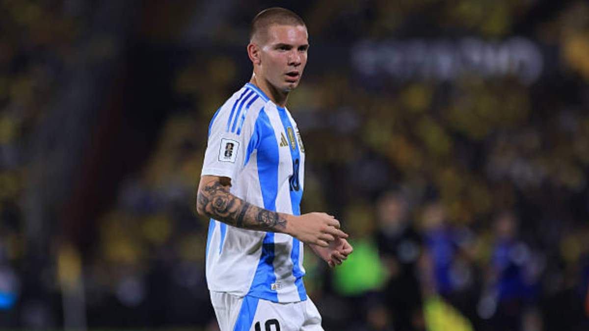 Franco Mastantuono durante un partido con Argentina Franco Mastantuono durante un partido con Argentina