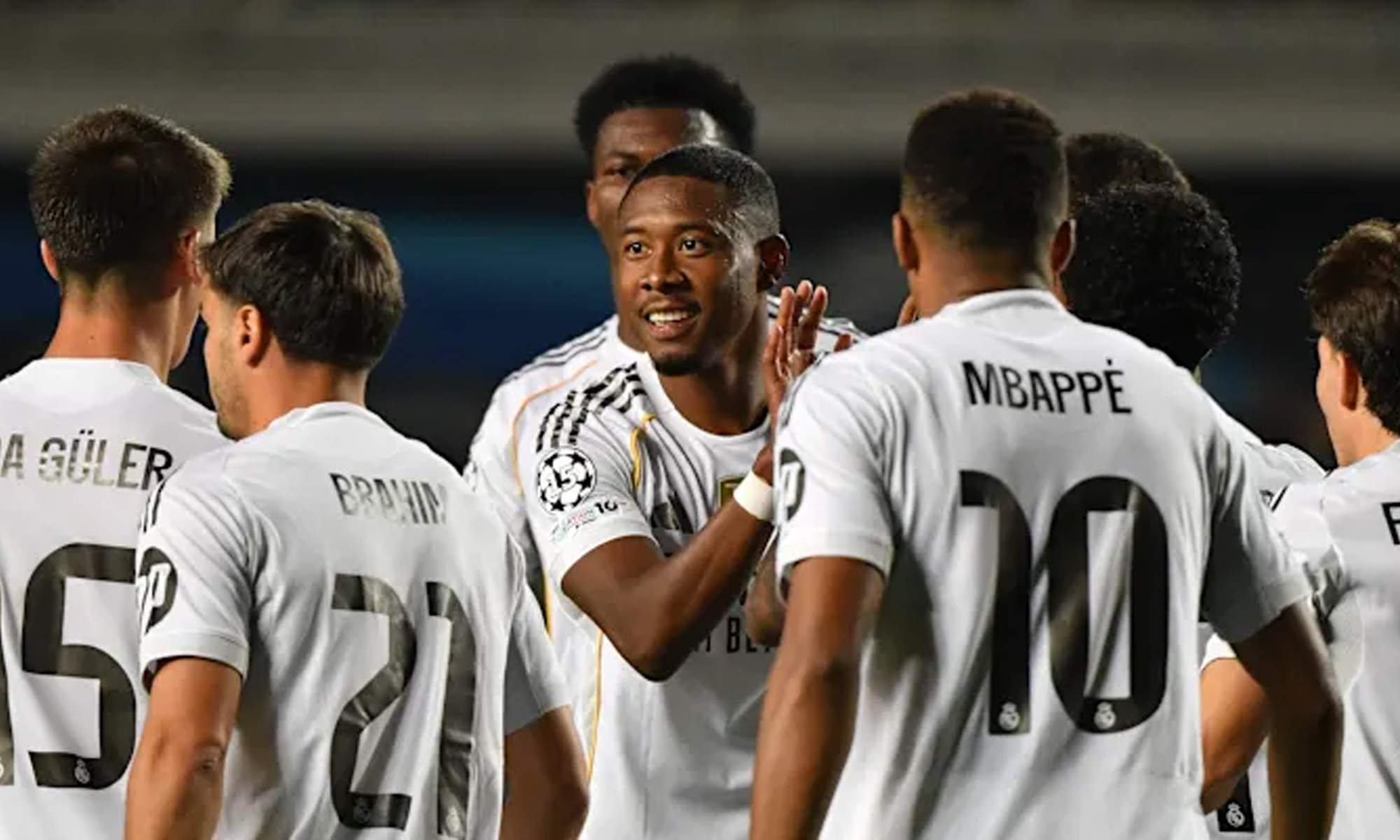 Jugadores del Real Madrid celebrando un gol. 
