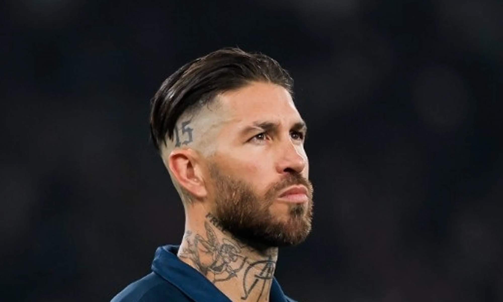 Sergio Ramos jugando un partido con Rayados Monterrey.