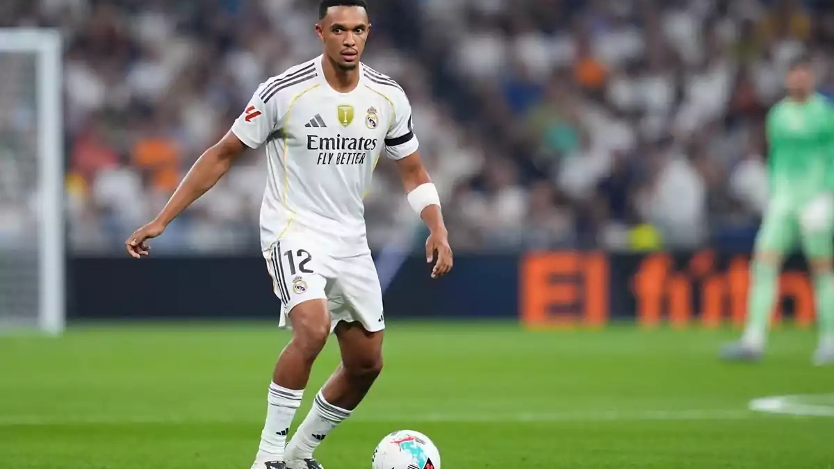 Trent Alexander Arnold durante un partido con el Real Madrid Trent Alexander Arnold durante un partido con el Real Madrid