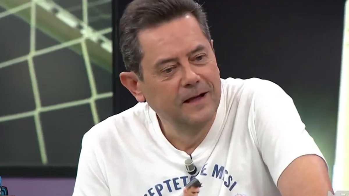 Tomás Roncero hablando en una tertulia de televisión.